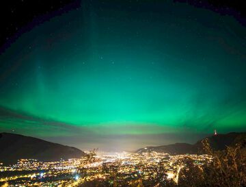 Hurtigruten – die schönste Seereise der Welt mit Nordlichtversprechen & einer Nacht in Bergen