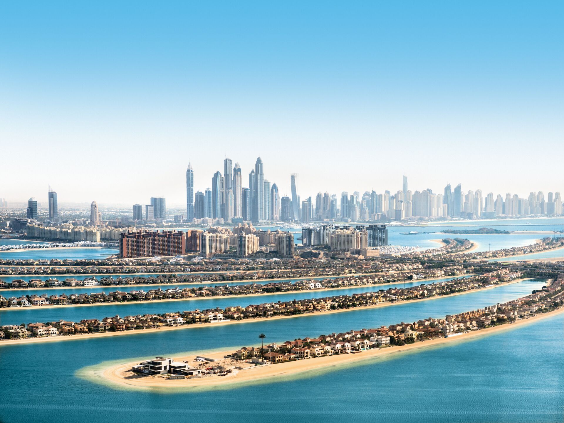 Stadt, Land, Fluss in den Emiraten - Grand Hyatt Dubai & Radisson Blu Fujairah