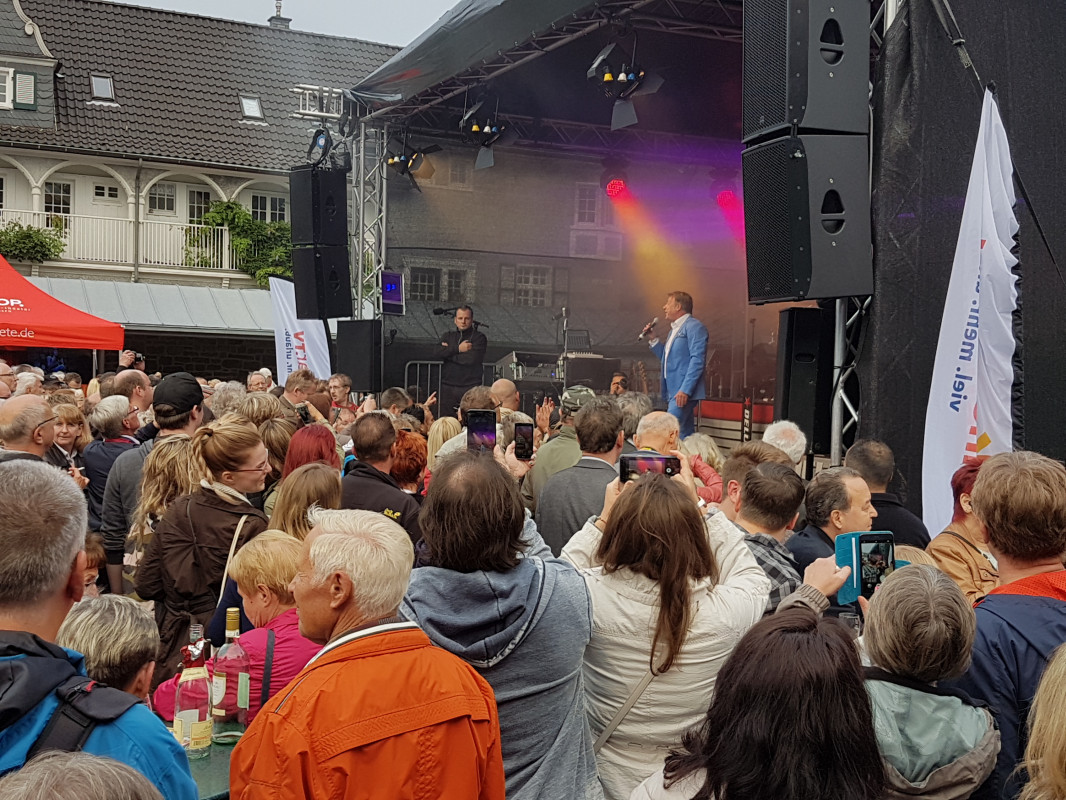 original_sonnenklar-gelsenkirchen-buer-sonnenklartv--sommerparty-2017-margarethenhoehe-patrick-lindner