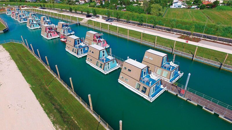 Marina Azzurra Resort - 10=7 - Hausboot (70 qm) - Upg. Halbpension