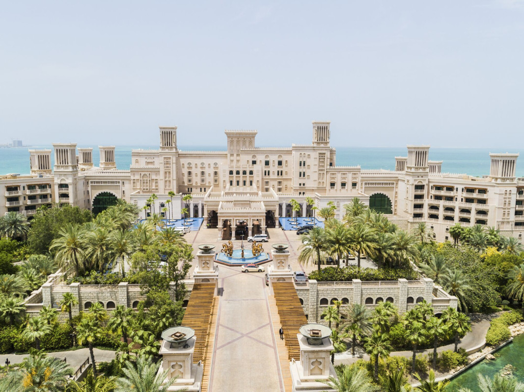 original_Medium_resolution_150dpi-Jumeirah_Al_Qasr_-_Entrance_-_Aerial_-_Drone_