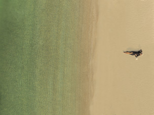 original Marriott Resort Palm Jumeirah Dubai - Serene Beachside Moment