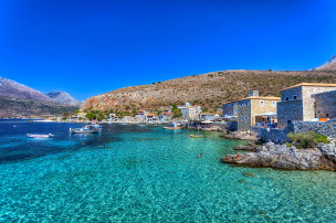 original GNTO - shutterstock 134752160