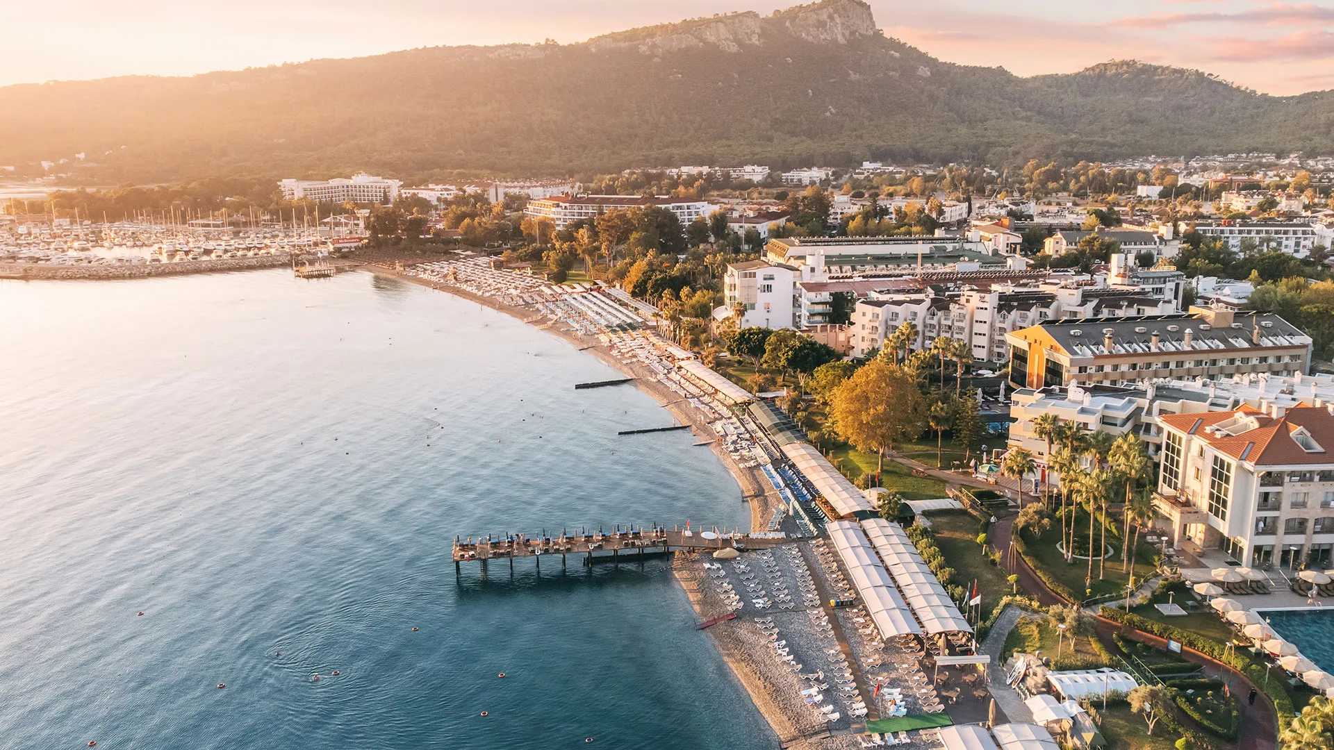 Kemer-Stadt – der lebhafteste Teil der Region