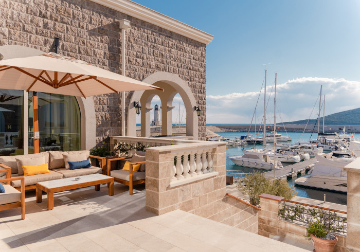 The_Chedi_Lu_C5_A1tica_Bay_Montenegr_Exterior_Staircase_to_the_promenade