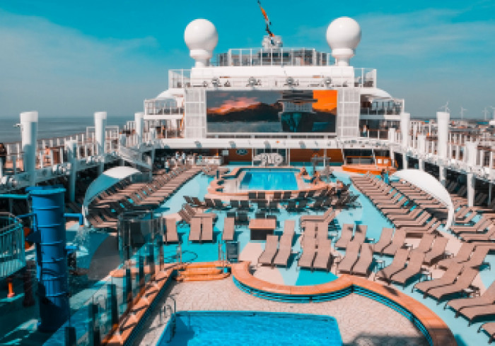 Norwegian-Bliss-Pool