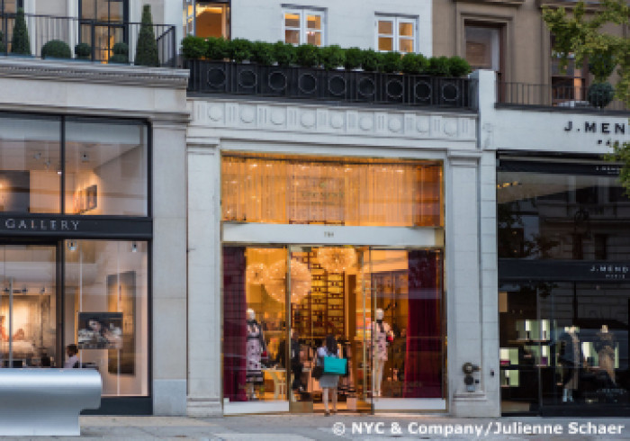 Editorial-Photography-Shopping-Madison-Ave-photo-Julienne-Schaer-180_Copyright_1