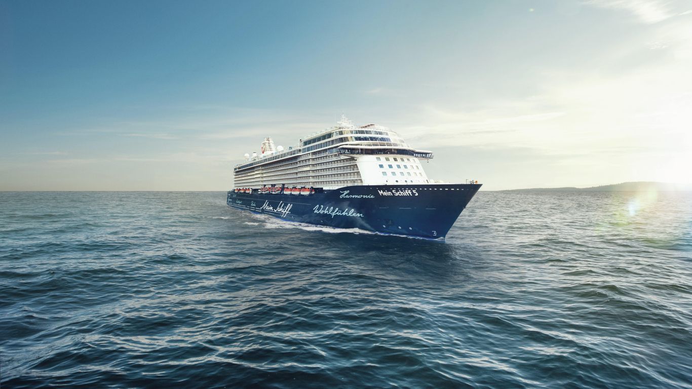 MS50916_3_4_Front_TUIC_003_RGB-min