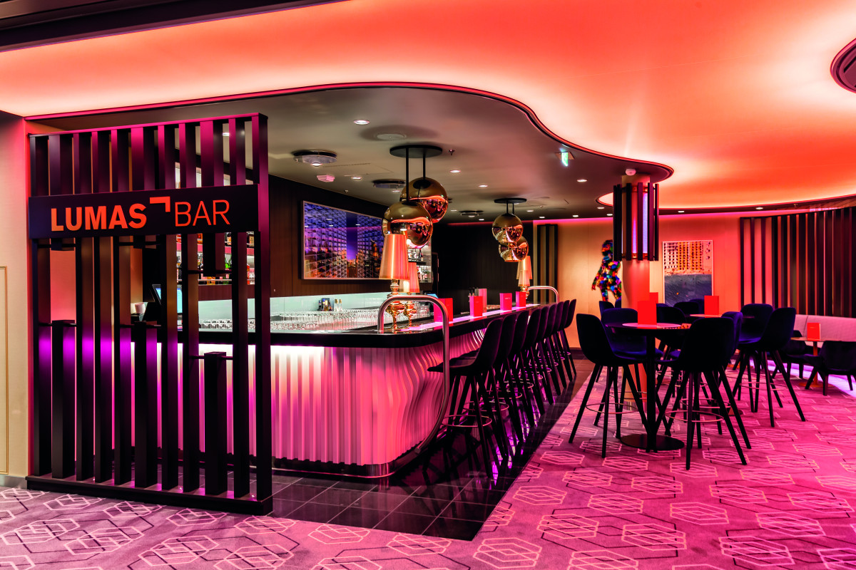 original_MS50716_LUMAS_Bar_rs_01